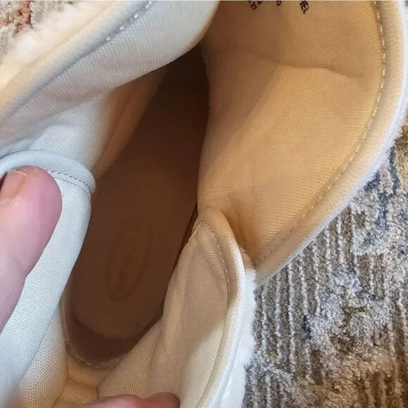 Scoop Women's Faux Shearling Boots, Taupe, sz 10, like new - Picture 8 of 8